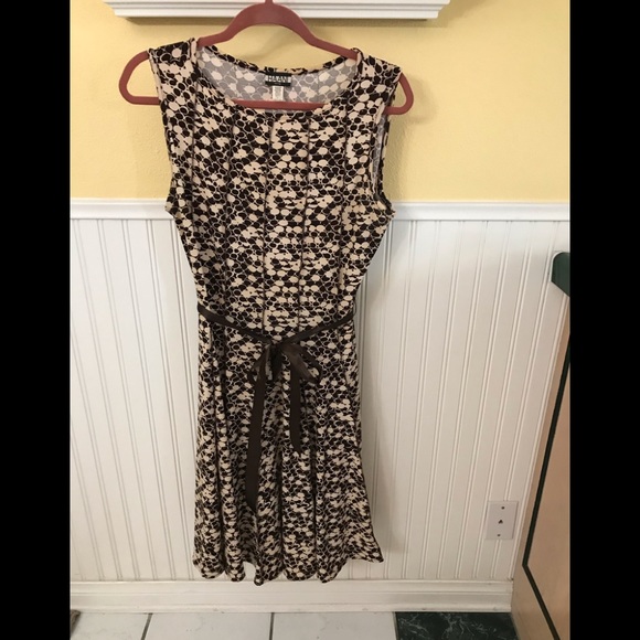 Haani Dresses & Skirts - Haani Petite Large midi dress Haani Dresses & Skirts - Haani Petite Large midi dress